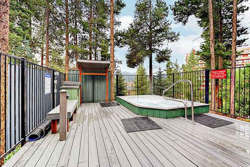 Outdoor Community Hot Tub