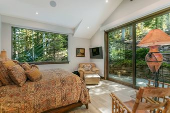 16 706A Forest Road