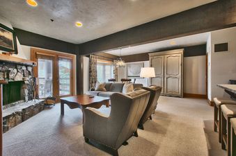 Stein Eriksen Lodge Luxury Three Bedroom Suite with Two Hot Tubs