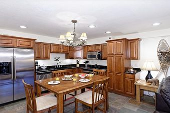 Crestwood One Bedroom Deluxe