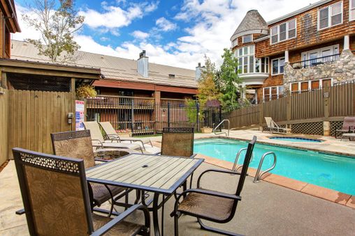 Outdoor Community Pool