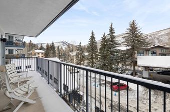07 Lodge Tower 278 1BR