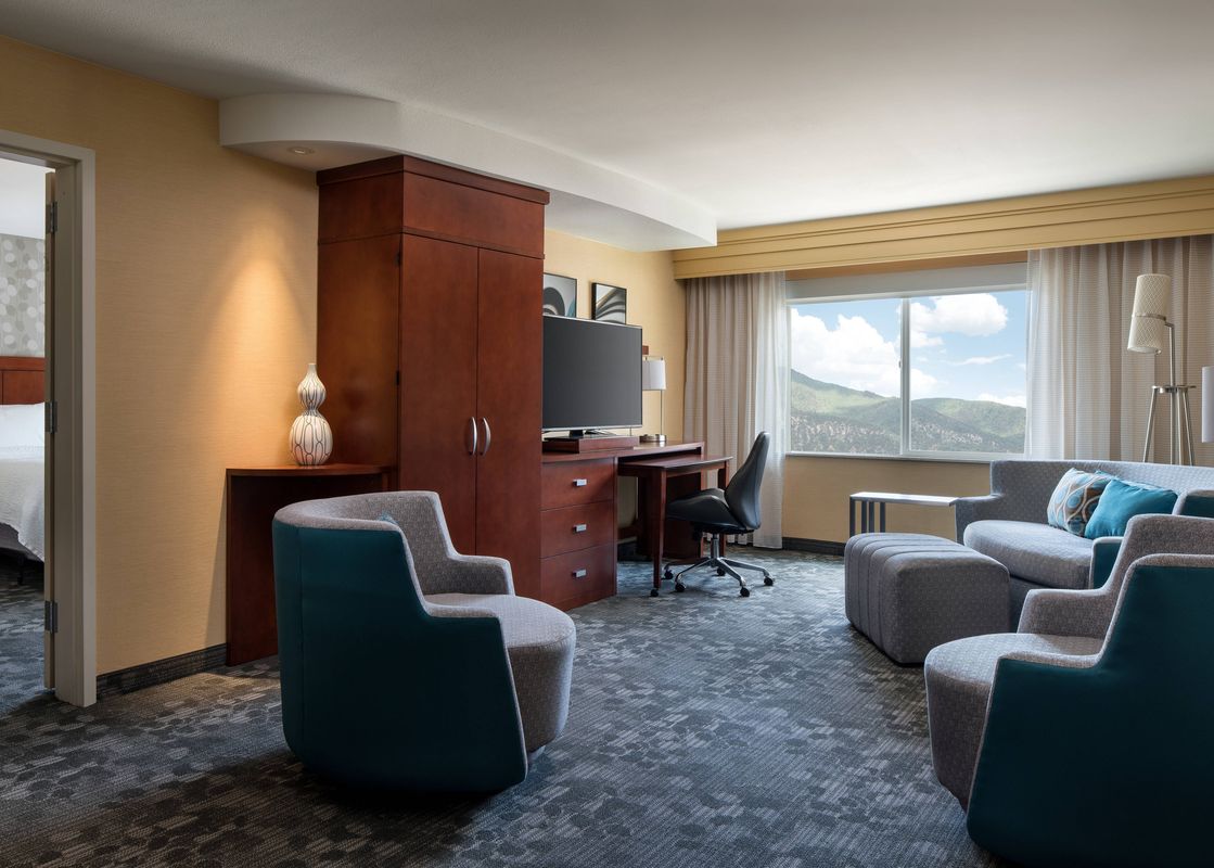 Courtyard Glenwood Springs 1 Bedroom 2 Room Suite