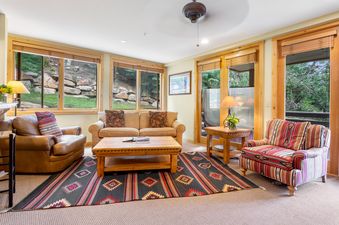 Trails End Lodge 204