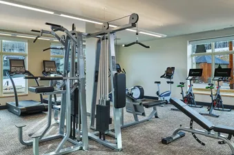 04 Fitness Center